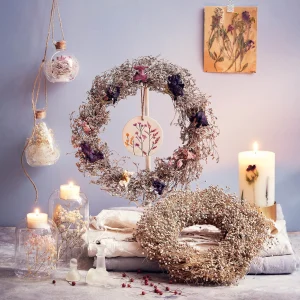 Depot Melange De Fleurs Sechees Et De Fleurs A Tige, Presse^ Décoration Cadeau