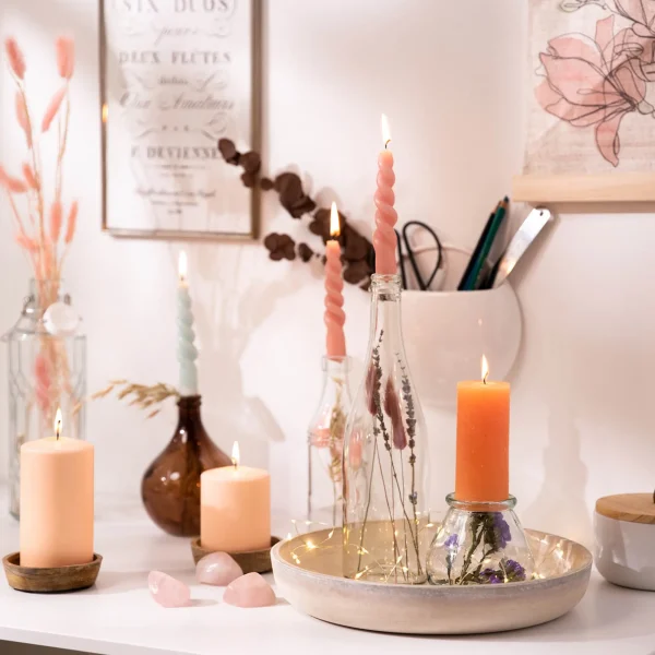 Depot Melange De Fleurs Sechees Et De Fleurs A Tige, Presse^ Décoration Cadeau